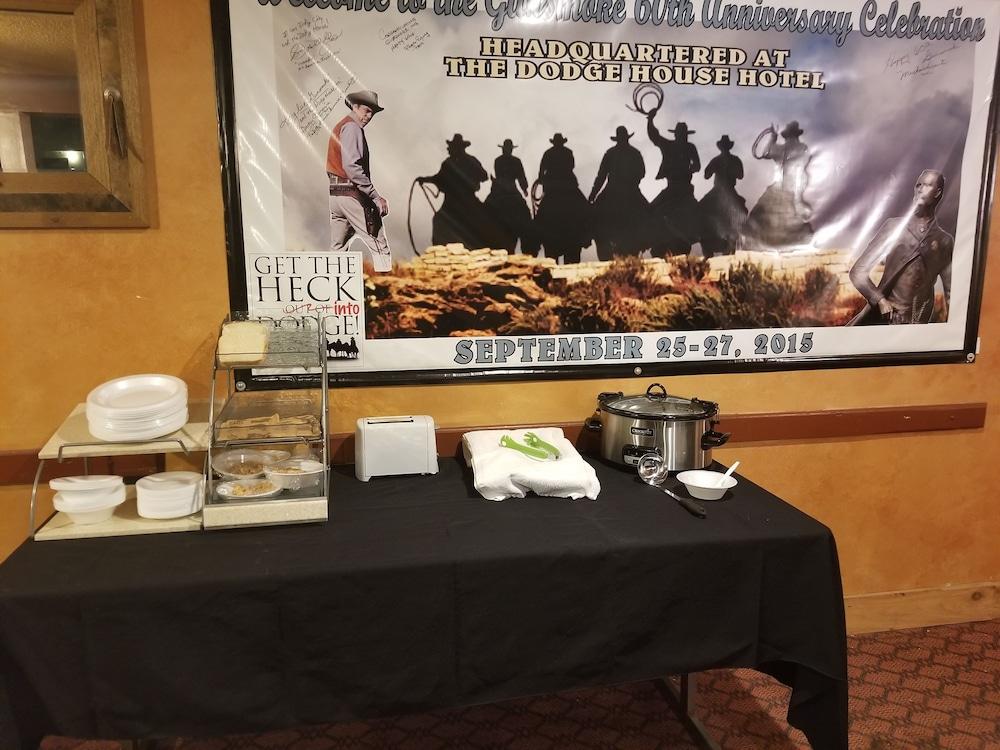 Dodge House Hotel ด็อดจ์ซิตี้ ภายนอก รูปภาพ